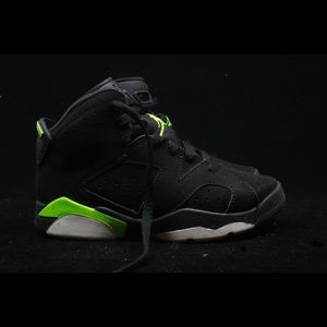 Air Jordan 6, Kids Sz 11c; gently used (almost brand new)